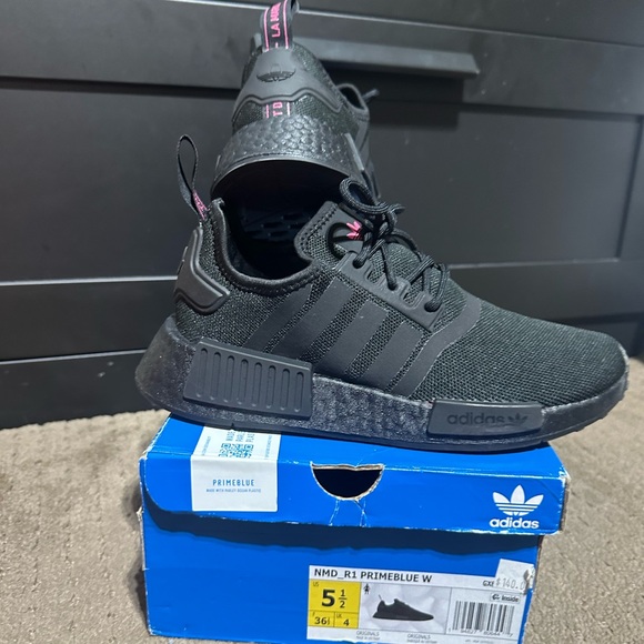 NEW WITH BOX! Adidas NMD R1 Primeblue All Black Womens Shoes size 5.5 - Picture 3 of 14